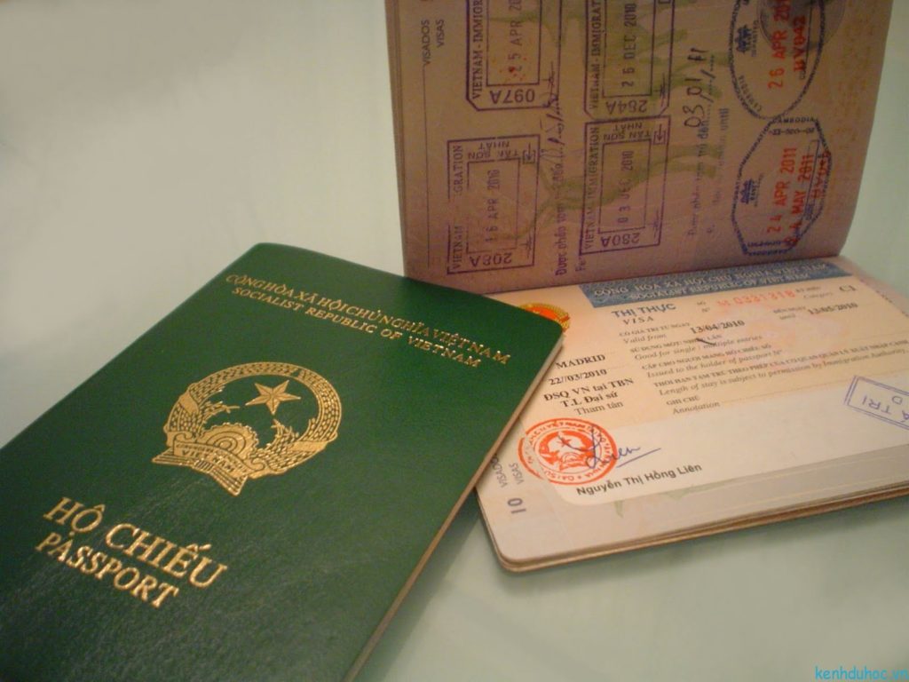 gia hạn hộ chiếu khi ở nước ngoài