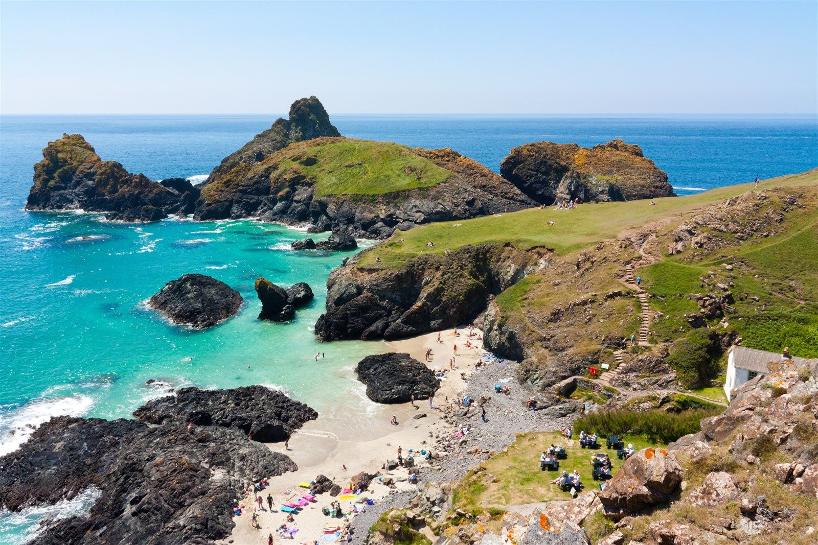 Корнуолл ямайка. Kynance Cove Корнуолл. Корнуолл (Ямайка) достопримечательности. Корнуэлл Англия пляжи.